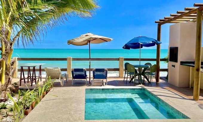 Maceio House | Duplex house on the beach sand with swimming pool and barbecue in Maceió, Ipioca.