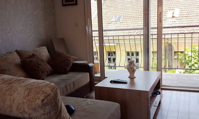 Downtown Apartment | Duplex in the center of town