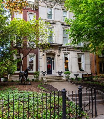 Old Louisville Bed & Breakfast | DuPont Mansion Bed & Breakfast