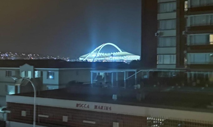Durban Beachfront Apartment | Durban Beach Getaway - Summersands, Inverter for load shedding, free wifi & free Parking