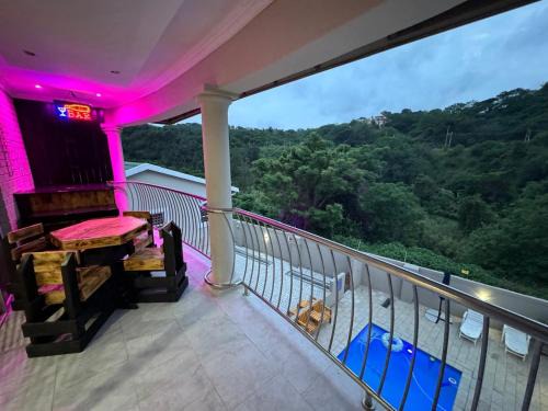 Chatworth Apartment | Durban Holiday Apartments by Mieli Estates , Unit 4