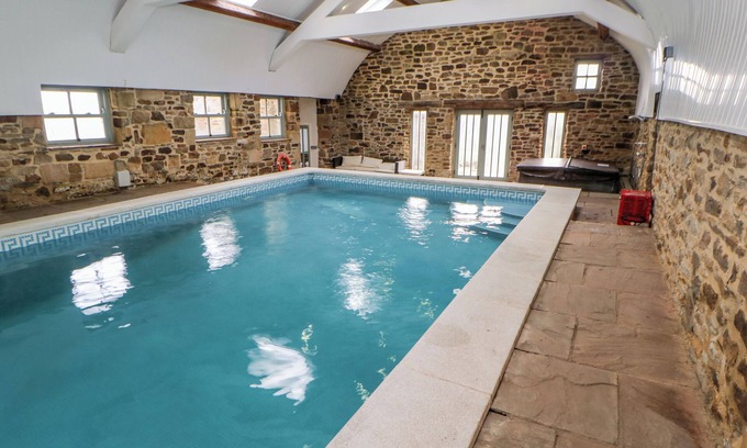 Wolsingham Cottage | DURHAM COTTAGE, pet friendly, with pool in Wolsingham