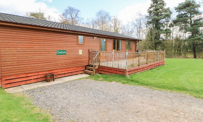 Kiplin Cottage | DURHAM LODGE, pet friendly, character holiday cottage in Kiplin