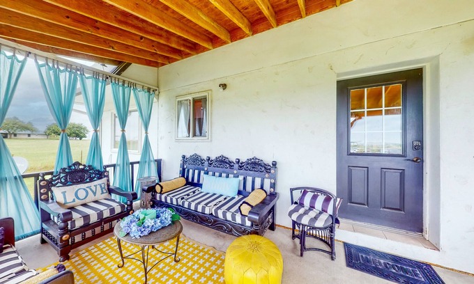 Leon Junction House | Dutch Colonial Countryside Home on 45-Acre Lot - Theater Room, Poker & Bar