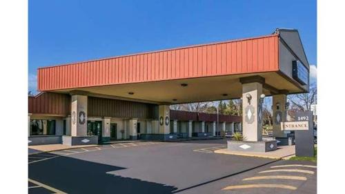 Lancaster Hotel | Dutchland Motel