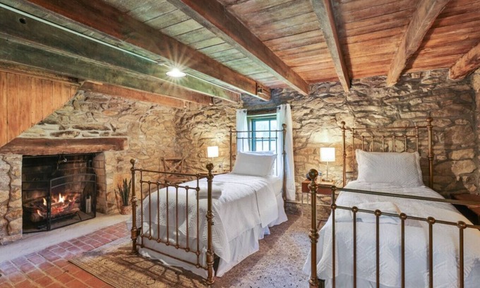 Lovettsville House | Dutchmans Creek Farmhouse