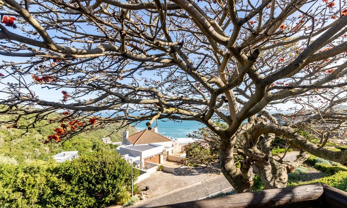 Herolds Bay Hotel | Dutton's Cove Guesthouse