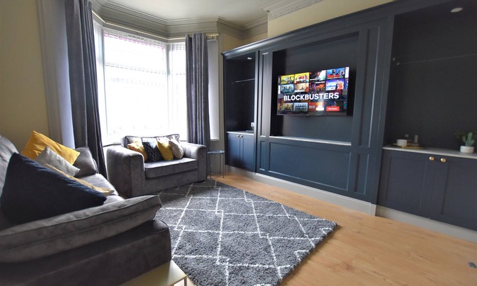 Sunderland House | Dwell Living Central 3BD Cosy home