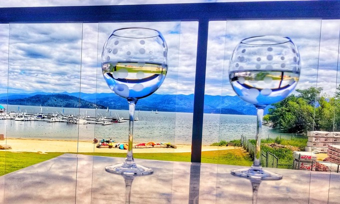 Sandpoint Condo | DwnTwn WaterFront Luxe Boat Slip
