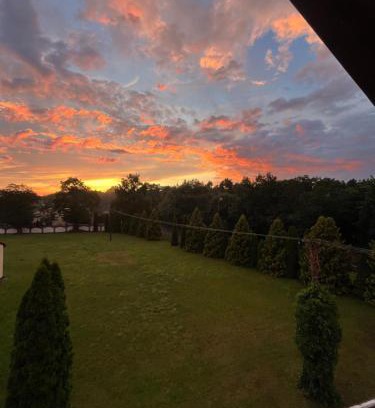 gmina Mosina Bed & Breakfast | Dworek Biesiadny