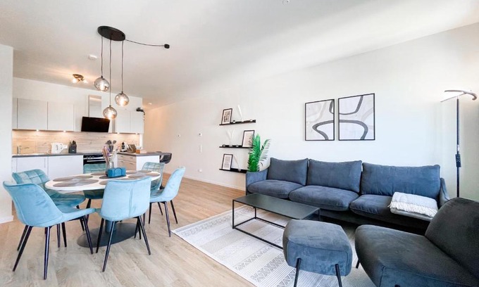 Antonsviertel Apartment | E&K living - 6 pers - design apartment - fair - SKY-TV - parking