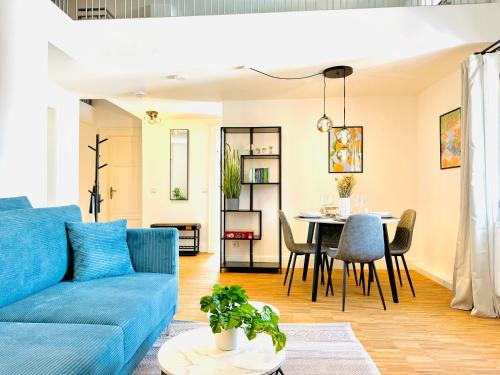 Nordost Apartment | E&K living - design Apartments - SKY-TV - Audi - IN village - free parking