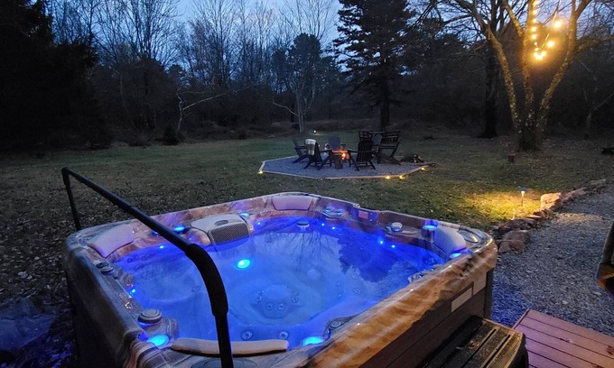 Briar Crest Woods Cabin | E.P.I.C. |Hot Tub| Kayaks| Lake Access| Game Room