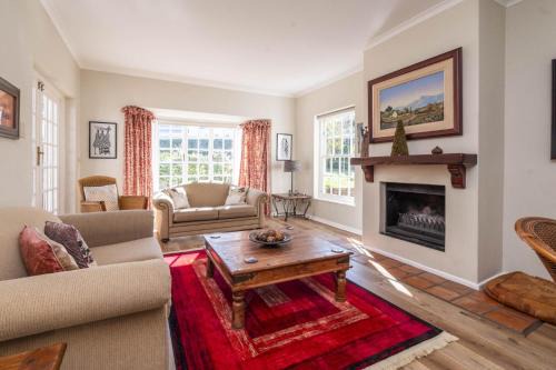 Bishopscourt Apartment | E Stamford Road