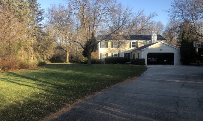 Black Wolf House | EAA house on golf course