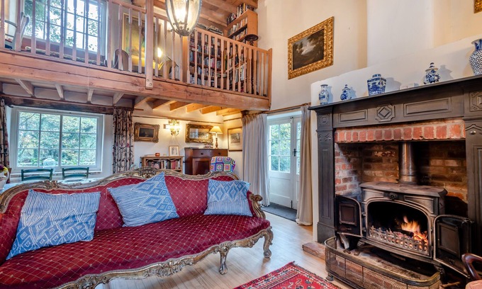 Foxley House | Eades Mill - Three Bedroom House, Sleeps 8