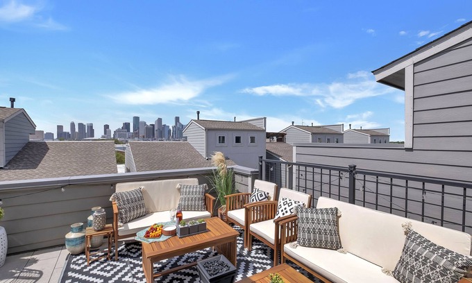 East Downtown Houston House | Eado Rooftop Yard Astros Stadium Downtown Houston
