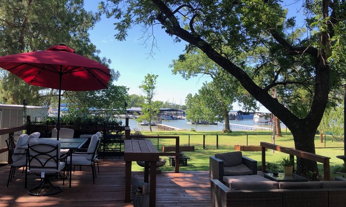 Azle House | Eagle Mountain Lake Getaway w/Hot Tub!