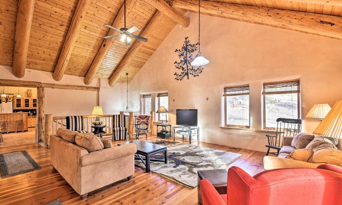 Cimarron House | Eagle Nest Home w/Hot Tub & Views - 5 Min to Lake