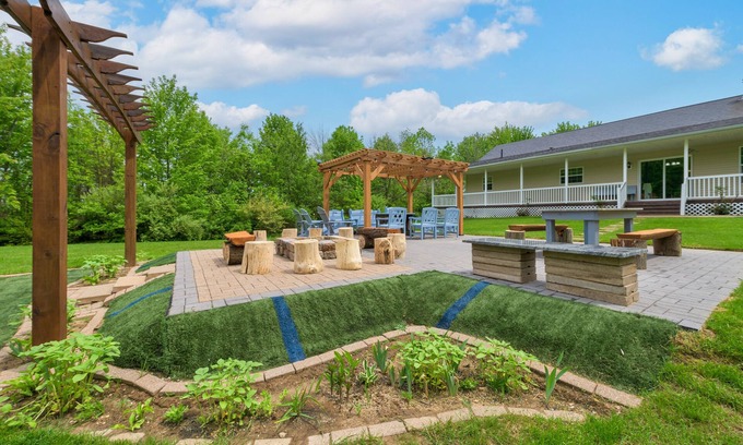 Coloma House | Eagle Point! Discover serenity in our secluded oasis! Hagar Shores park/Beach area