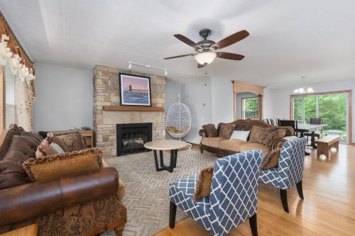 Coloma House | Eagle Point! Discover serenity in our secluded oasis! Hagar Shores parkBeach area