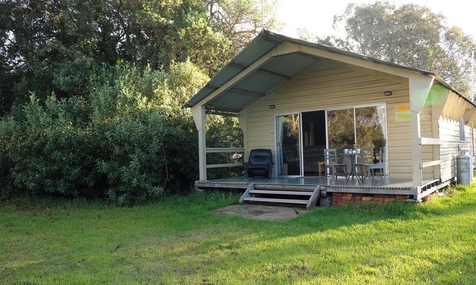 Eagle Point House | Eagle Point Lakeside Cottage