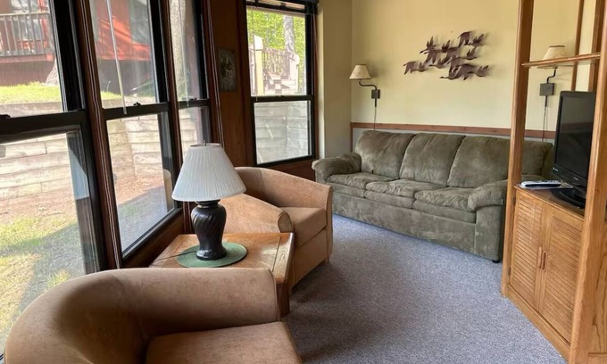 Eagle River House | Eagle River Pine Tree House - Charming 2-bedroom house - sleeps 6