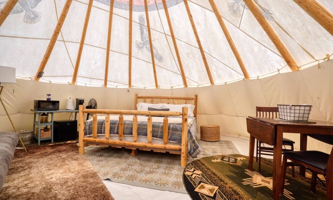 Hot Springs RV Rental | Eagle Tipi at Highland Meadows Resort