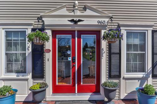 Eastham Hotel | Eagle Wing Inn - Cape Cod