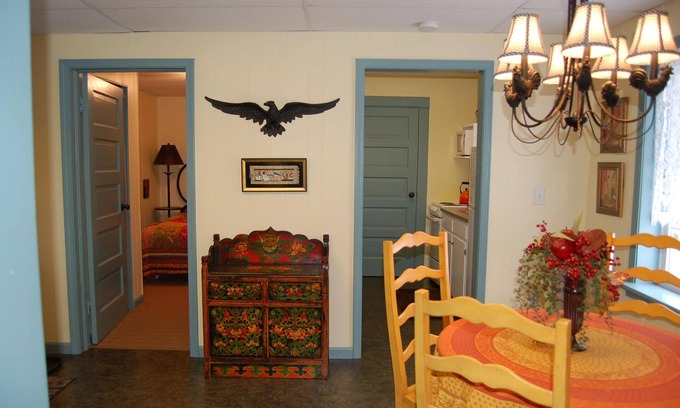 Beachwood-Bluffton House | Eagles Nest Carriage House In Bluffton on Mi Back Dune Lake