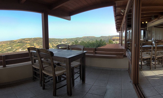 Asites House | Earino