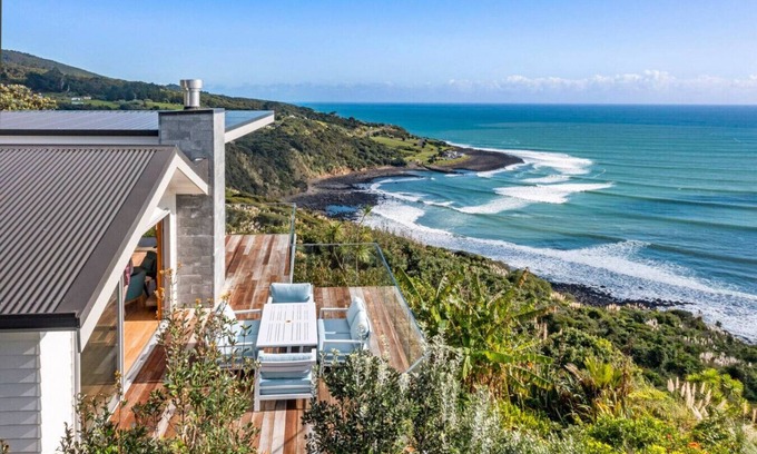 Raglan Apartment | EARLES LOOKOUT POINT - Manu Bay