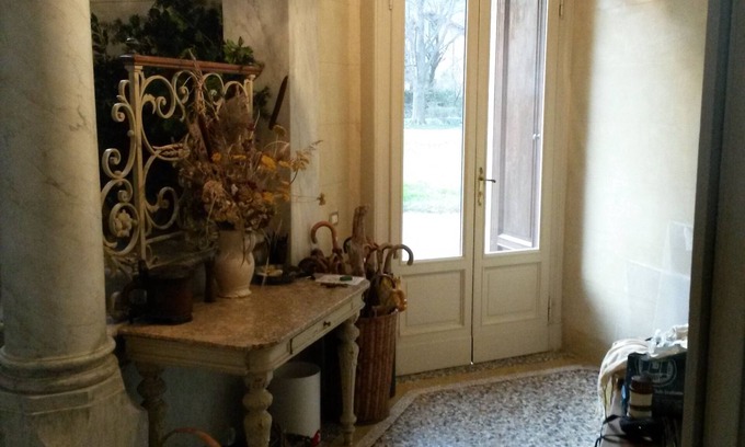 Erba Villa | Early 20th century villa house surrounded by century-old park and overlooking the lakes