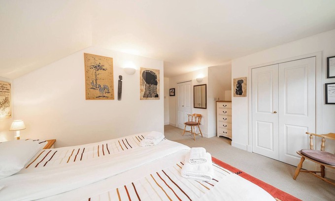 Comrie Cottage | Earnside Cottage - 3 Bed Family Retreat