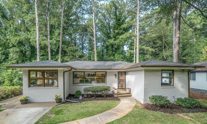 Belvedere Park House | East Atlanta Luxury Living on minutes fr downtown
