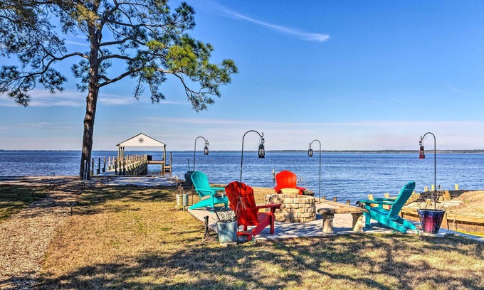 Gulf Breeze House | East Bay Vacation Rental w/Dock!