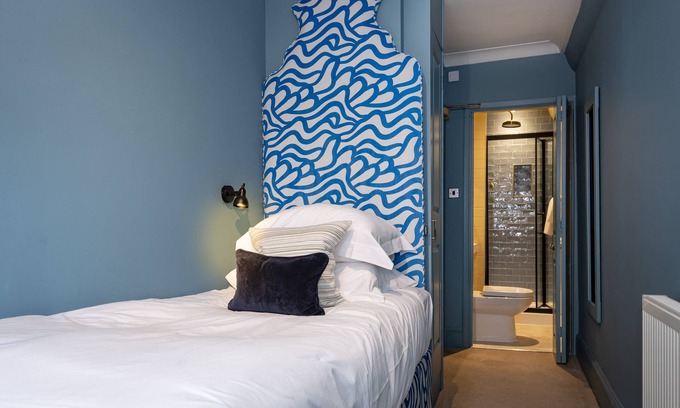 Littlehampton House | East Beach Guest House