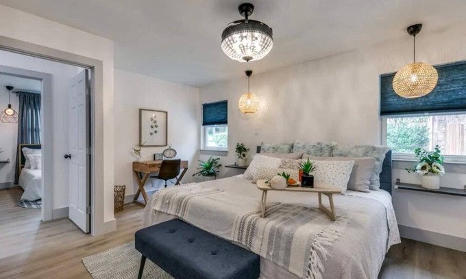 White Rock Hills House | East Dallas 3 Bedroom Home With Stunning Backyard Oasis