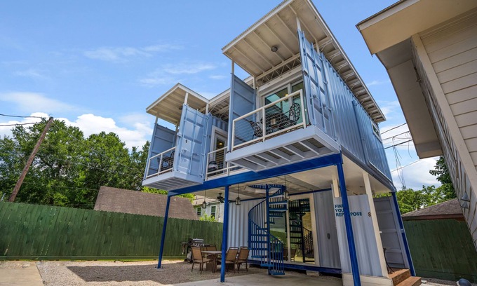 Greater East End Apartment | East Downtown Micro-luxe Container Living Pod #10