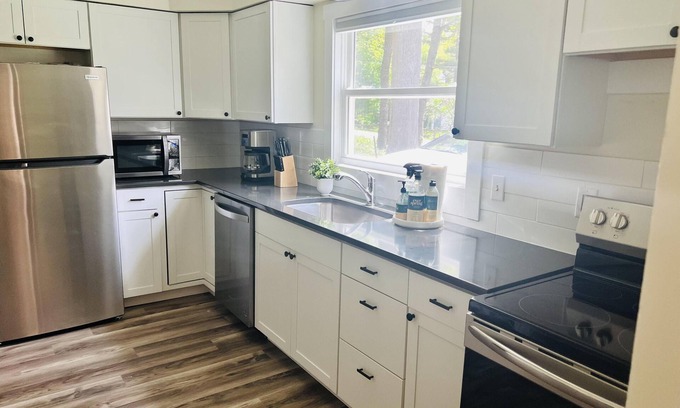 Paw Paw Lake House | East Lakeview Place Paw Paw Lake