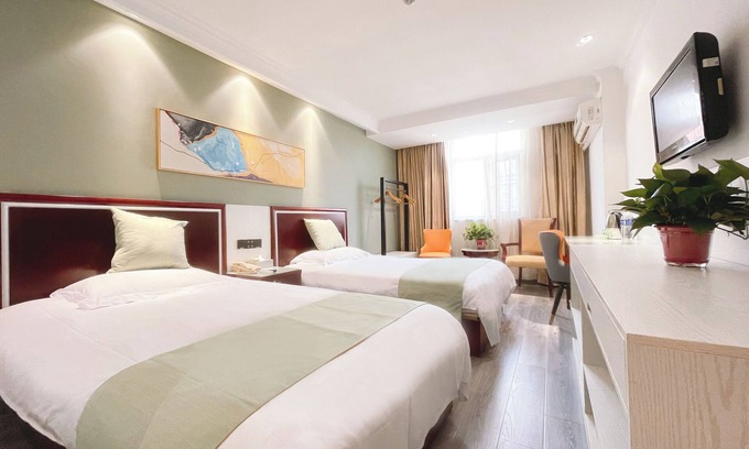 Huishan District Hotel | East Maples Inn Wanda