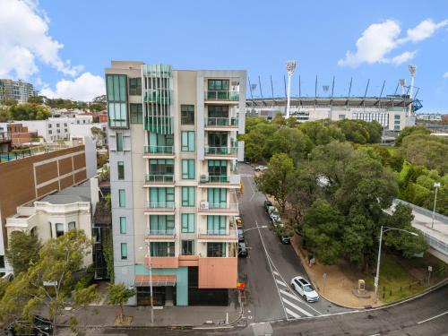 East Melbourne Apartment | East Melbourne 2BR Apartment
