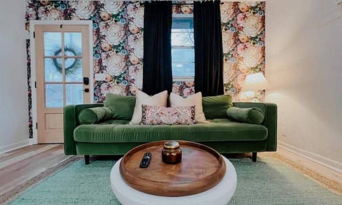 East Nashville House | East Nashville Oasis + Mini Golf Patio — DREAMI STAYS