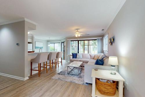 Fenwick Island Apartment | East of the Sun - 39620 E Sun Dr #717