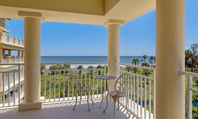 Daufuskie Island Condo | East Point Villa - Luxurious Oceanfront Retreat