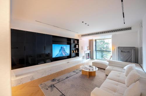 Shanghai Apartment | Eastern Hub - Bund Branch Yongye house Designer Deluxe Three bedrooms nice view