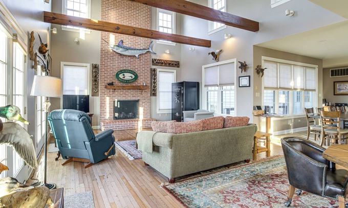 Crocheron House | Eastern Shore Group Getaway! Riverfront Home