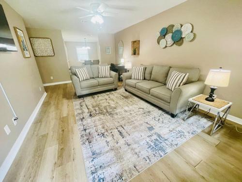 Hammond Apartment | Eastgate 17A beautiful townhouse