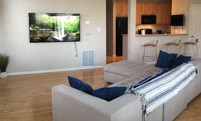 Easton Condo | Easton Luxury Home