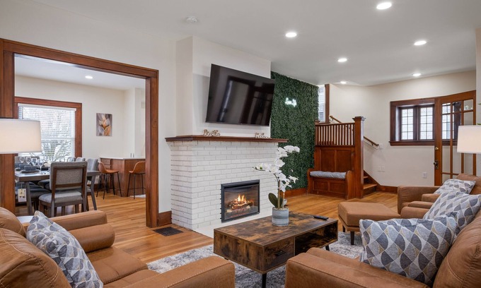 Easttown House | Eastown Luxe